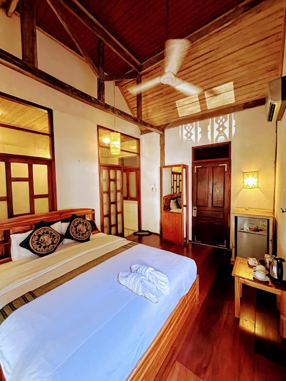 Ireenkevin Guesthouse Luang Prabang Exterior foto